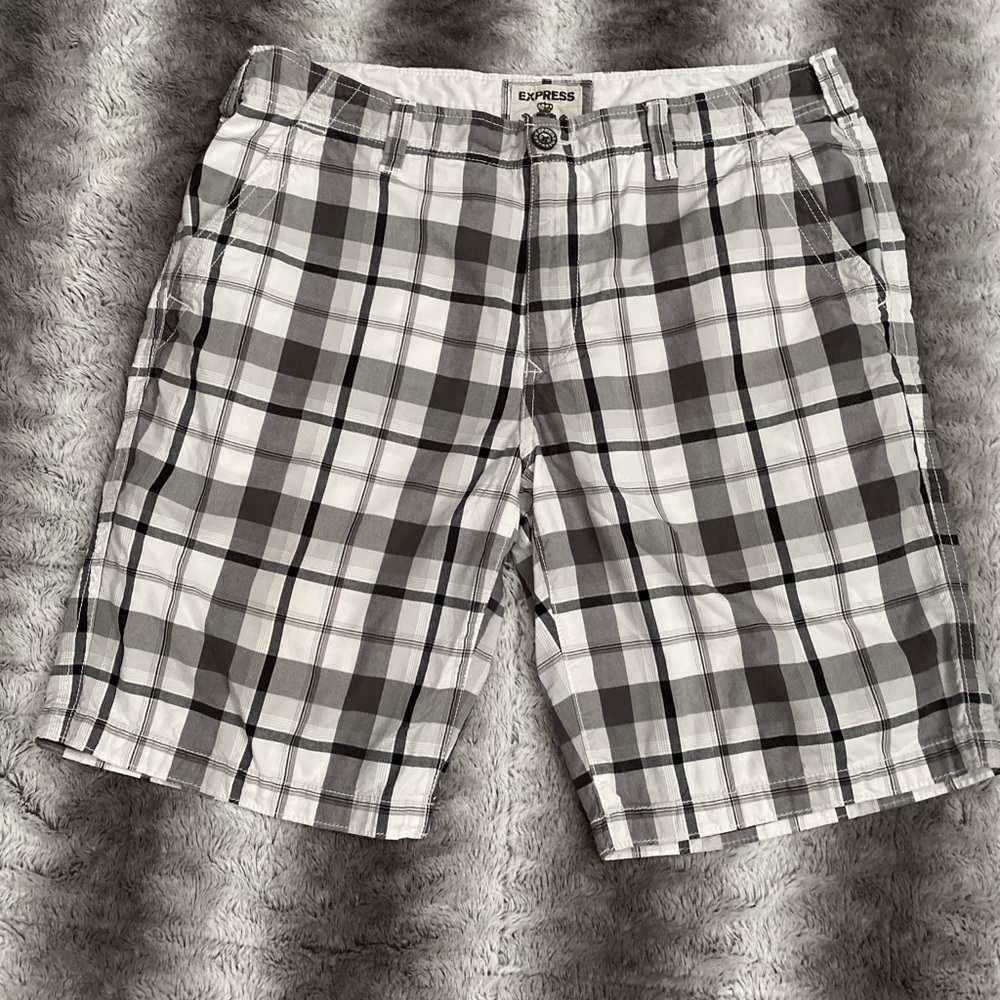 Express Shorts
